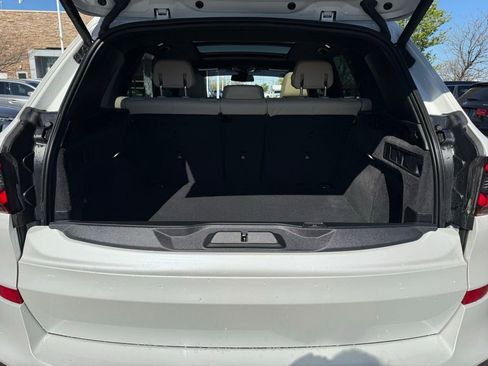 Used 2021 BMW X5 xDrive40i w/ M Sport Package AWD/4WD image 19