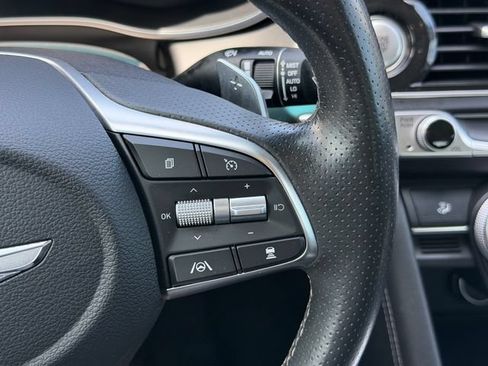 Used 2022 Genesis G70 3.3T RWD image 27