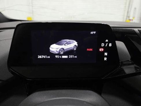 Used 2023 Volkswagen ID.4 Pro S Plus image 16