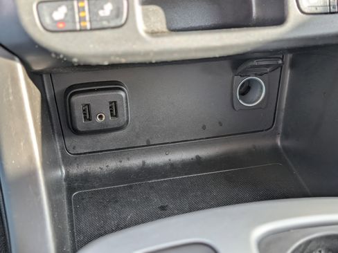 Used 2022 Chevrolet Colorado ZR2 image 27