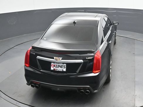 Used 2018 Cadillac CTS V w/ Carbon Fibre Package RWD image 33