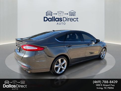 Used 2015 Ford Fusion SE image 6