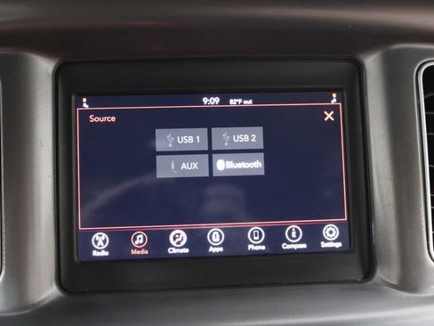 Used 2022 Dodge Charger SXT RWD image 42