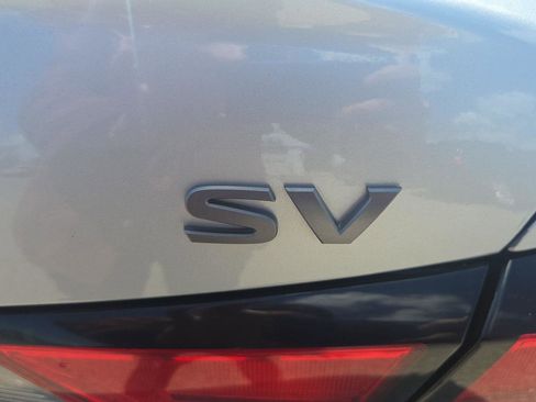Used 2024 Nissan Altima 2.5 SV AWD/4WD image 5