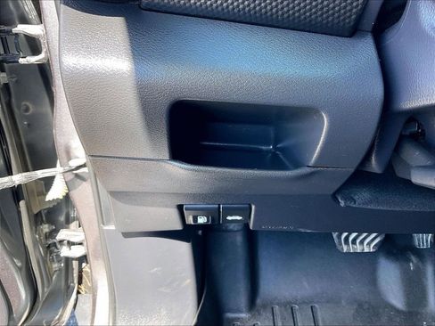 Used 2024 Nissan Kicks SV FWD image 25