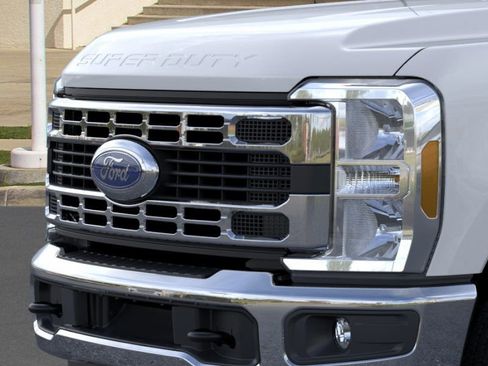 New 2026 Ford F350 XLT AWD/4WD image 17