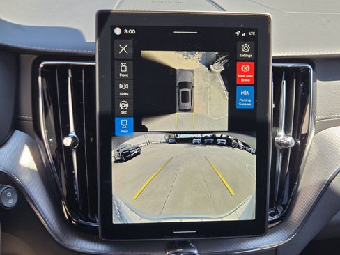 New 2026 Volvo XC60 T8 Ultra w/ Protection Package Premier image 20