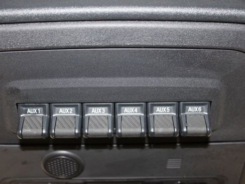 Used 2021 Ford Bronco Badlands image 44