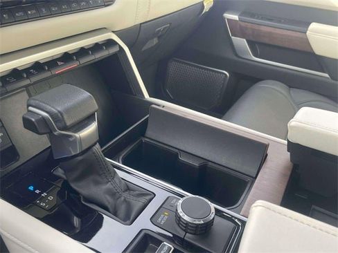 Used 2023 Toyota Sequoia Capstone image 31