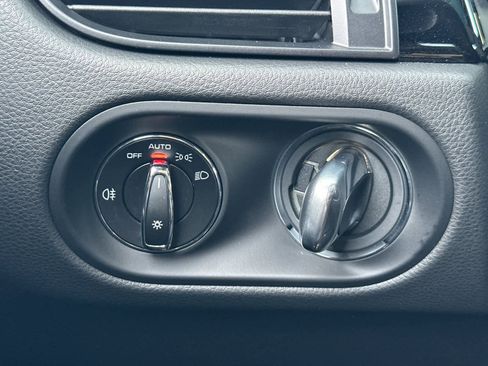 New 2026 Porsche Macan image 29