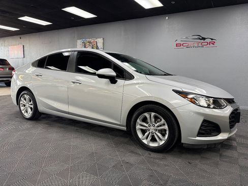 Used 2019 Chevrolet Cruze LS w/ LS Convenience Package image 1