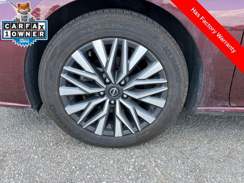 Used 2024 Nissan Altima 2.5 SV FWD image 9
