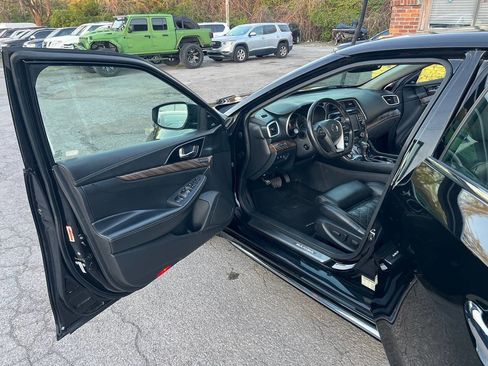 Used 2017 Nissan Maxima Platinum w/ Medallion Package image 9