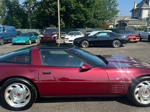 Used 1993 Chevrolet Corvette Coupe image 12
