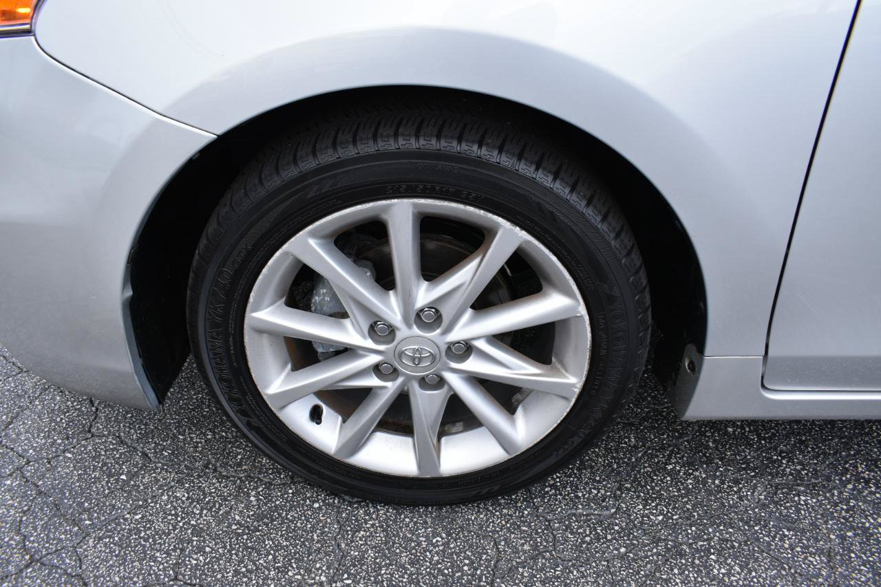 Used 2012 Toyota Prius V Five FWD image 33
