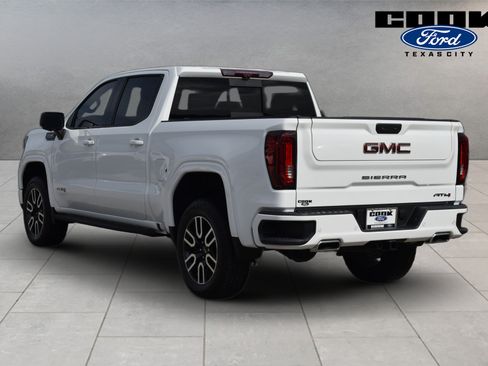 Used 2025 GMC Sierra 1500 AT4 w/ AT4 Premium Package AWD/4WD image 4