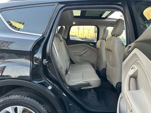 Used 2018 Ford Escape SE image 16