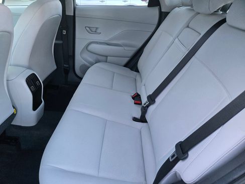 Used 2025 Hyundai Kona SEL AWD/4WD image 11