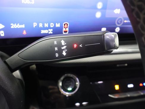 Used 2024 Buick Envision Preferred AWD/4WD image 36