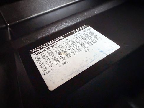 Used 2006 Chevrolet Suburban LS w/ Smart Select Package image 25