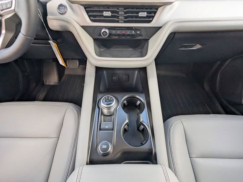 New 2026 Ford Explorer Active w/ Active Comfort Package image 20