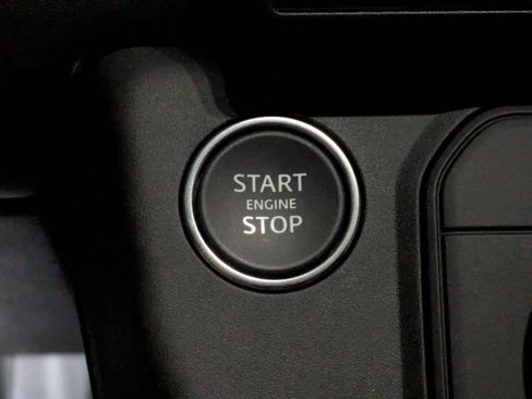 New 2026 Land Rover Defender 130 X-Dynamic SE AWD/4WD image 23