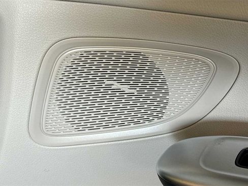 Certified 2025 Mercedes-Benz C 300 Sedan image 21