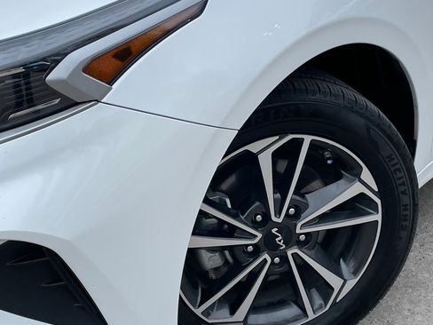 Used 2024 Kia Forte LXS image 8