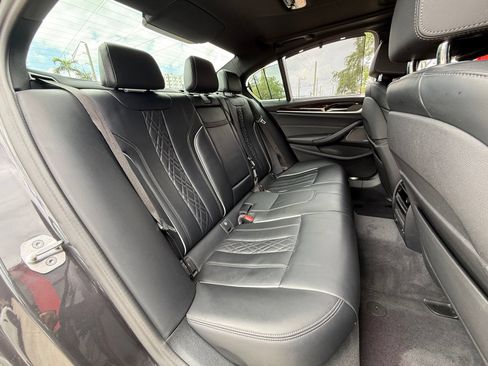 Used 2020 BMW M550i xDrive w/ Executive Package AWD/4WD image 21