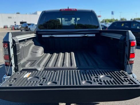 Used 2023 Nissan Frontier PRO-4X w/ Pro Convenience Package AWD/4WD image 4