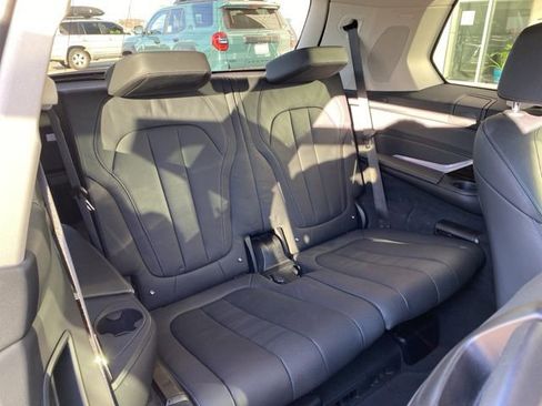 Used 2020 BMW X7 xDrive40i w/ Premium Package image 27