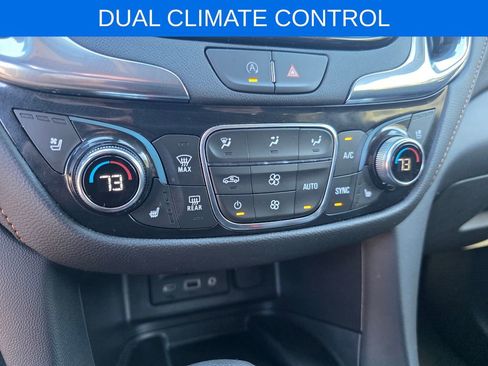 Used 2023 Chevrolet Equinox Premier image 19