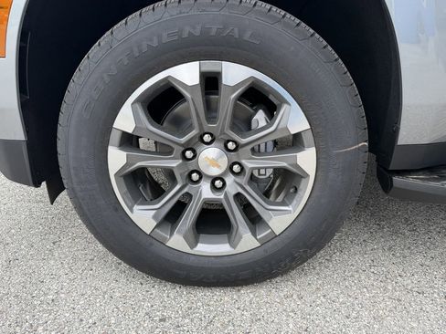 New 2026 Chevrolet Suburban LS image 26