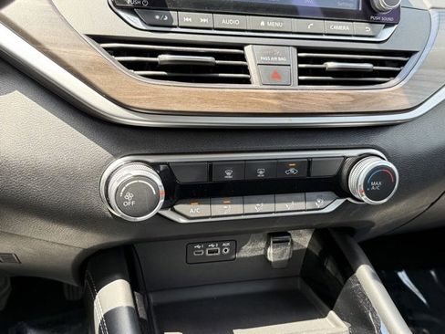 Used 2023 Nissan Altima 2.5 SV image 19