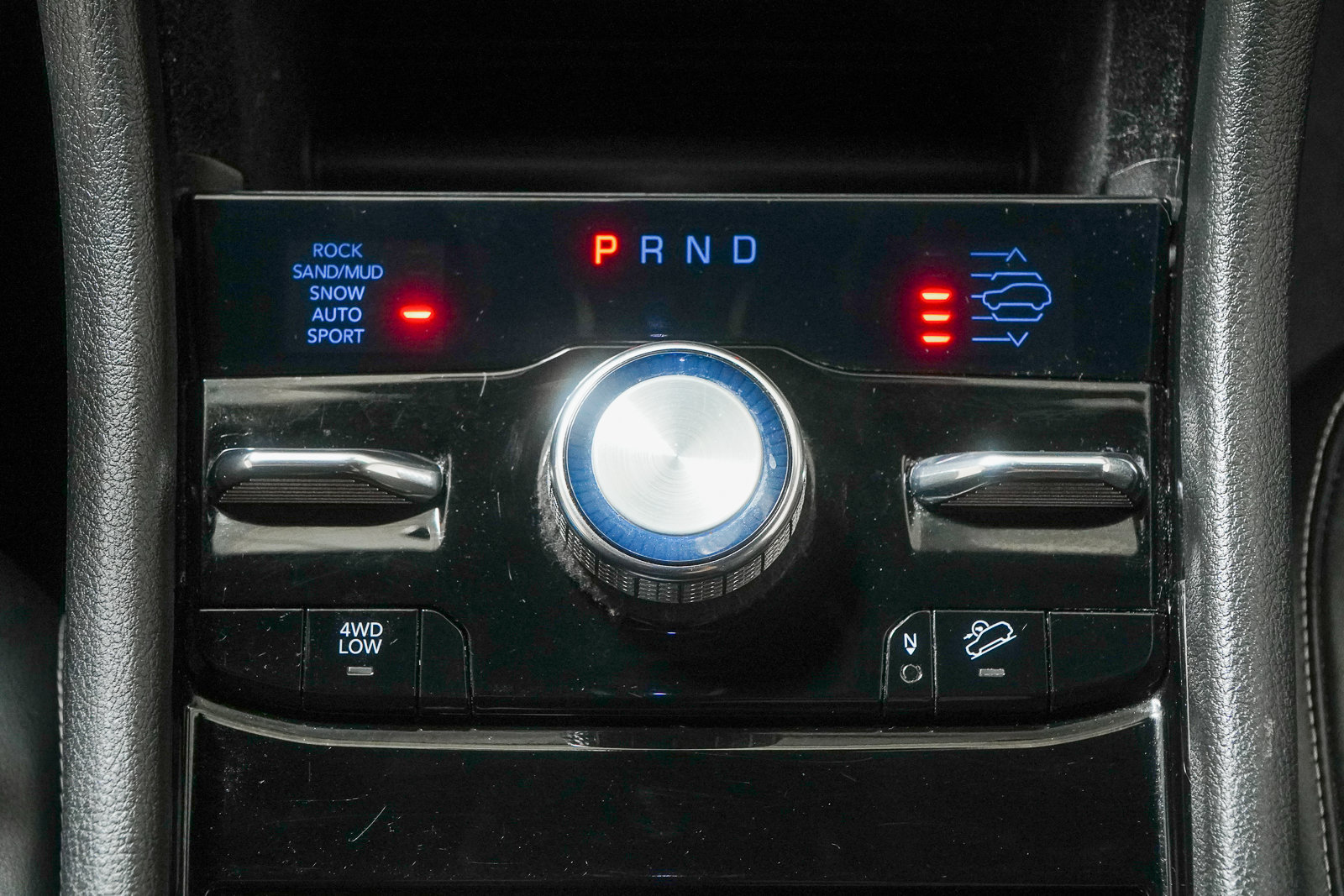 Used 2022 Jeep Grand Cherokee Overland AWD/4WD image 33