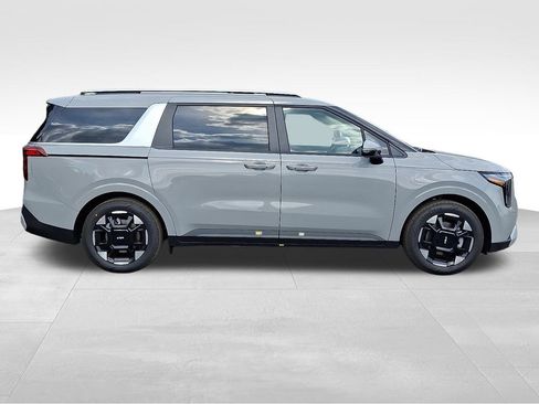 New 2026 Kia Carnival EX image 9