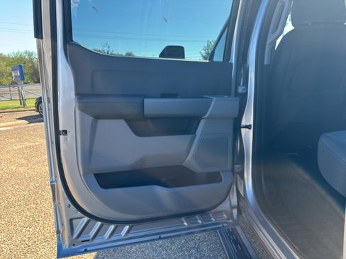 Used 2024 Ford F350 XLT image 15