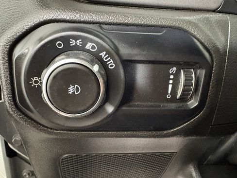 Used 2023 Jeep Wrangler Unlimited Sport AWD/4WD image 17