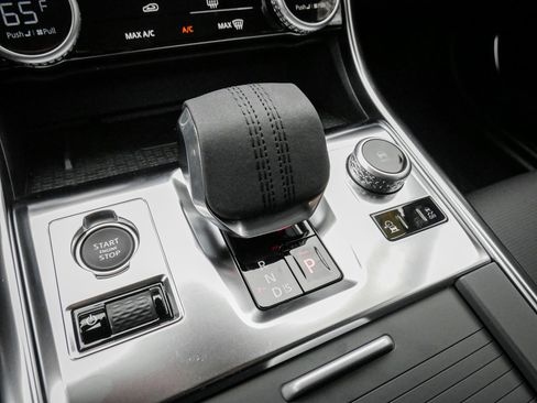 Used 2024 Jaguar XF R-Dynamic SE image 25