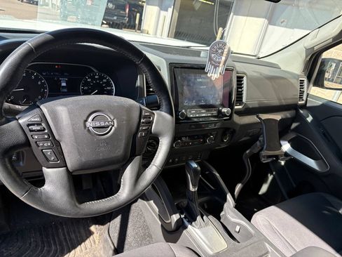 Used 2024 Nissan Frontier SV w/ SV Convenience Package AWD/4WD image 17