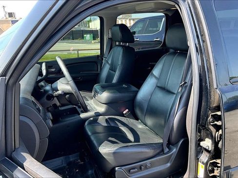 Used 2008 Chevrolet Avalanche LTZ w/ LTZ Preferred Equipment Group AWD/4WD image 32