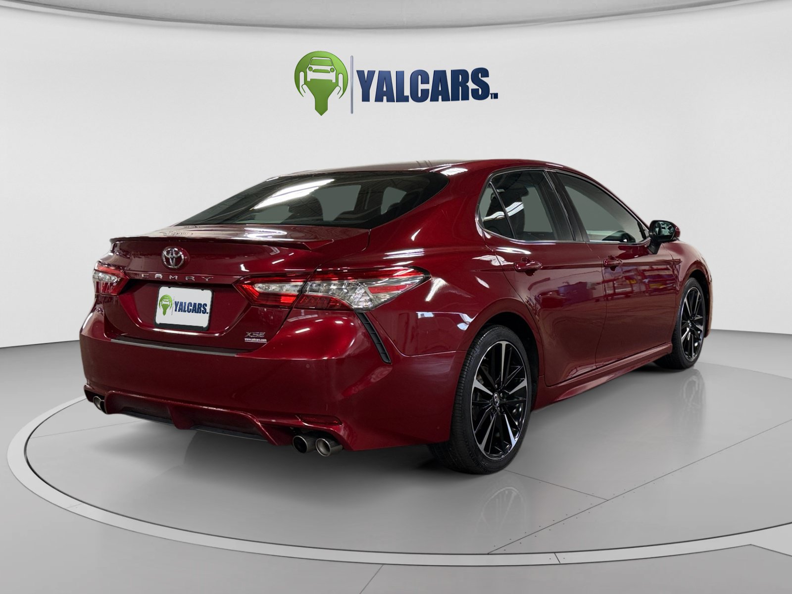 Used 2018 Toyota Camry XSE FWD image 5