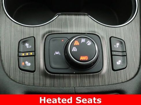 Used 2023 GMC Acadia SLT image 4