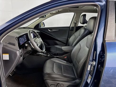 Certified 2023 Kia Niro Wave FWD image 12