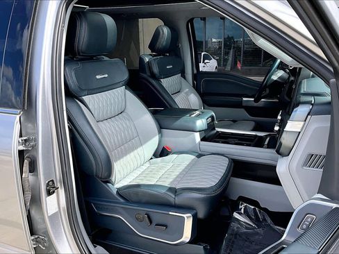 Used 2024 Ford F450 Limited image 17