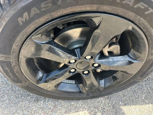 Used 2023 Jeep Grand Cherokee Altitude image 19