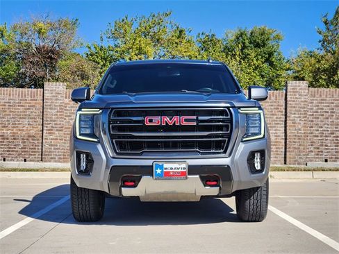 Used 2022 GMC Yukon AT4 image 2