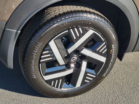 New 2026 Nissan Kicks SV w/ SV Premium Package image 3