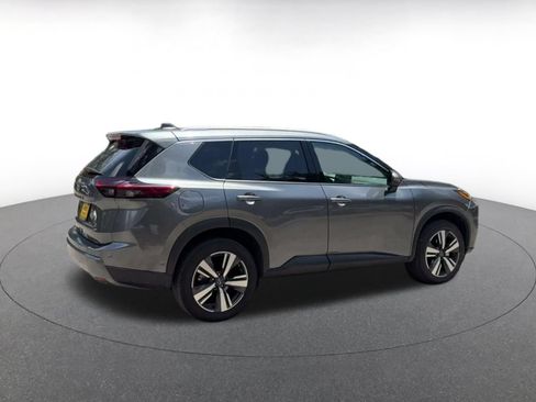 Used 2026 Nissan Rogue SL FWD image 14
