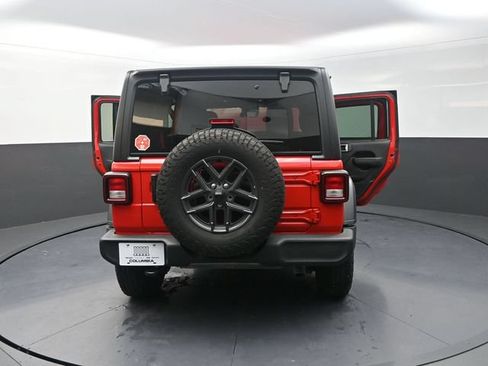 Used 2024 Jeep Wrangler Unlimited Sport AWD/4WD image 35